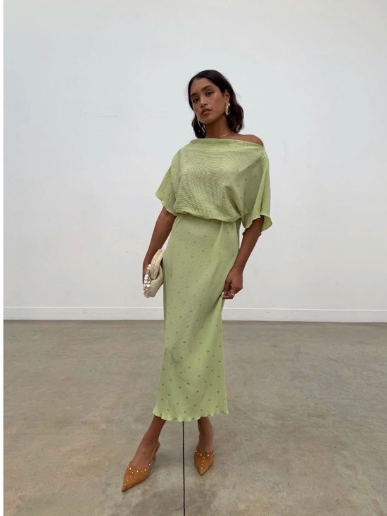Never Fully Dressed Dresses & Skirts - NEW Never Fully Dressed Tilly Metallic Plisse Maxi Dress in Pistachio Sz XS